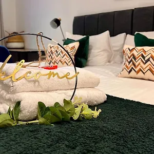 Unique Studio In , Southampton United Kingdom