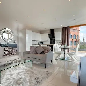 Amazing Centre Penthouse With Private Roof Terrace , Newcastle upon Tyne United Kingdom